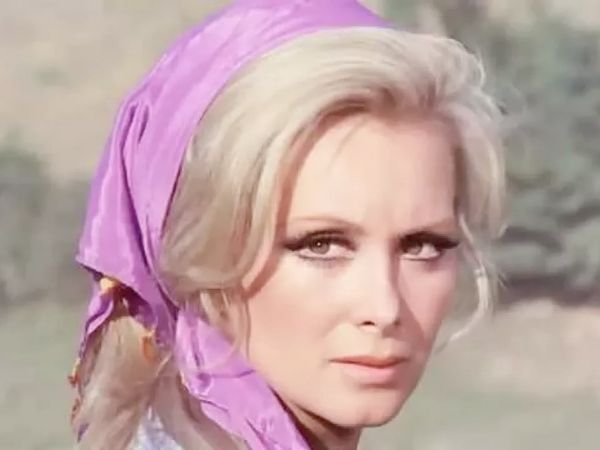 Filiz Akın