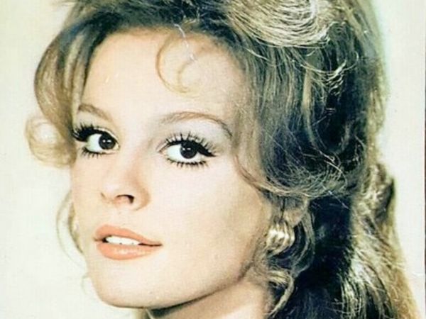 Hülya Koçyiğit